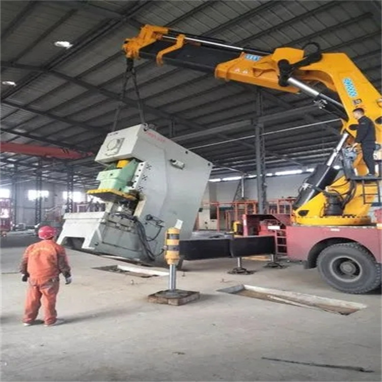 赤水80吨折臂吊车出租附近电话